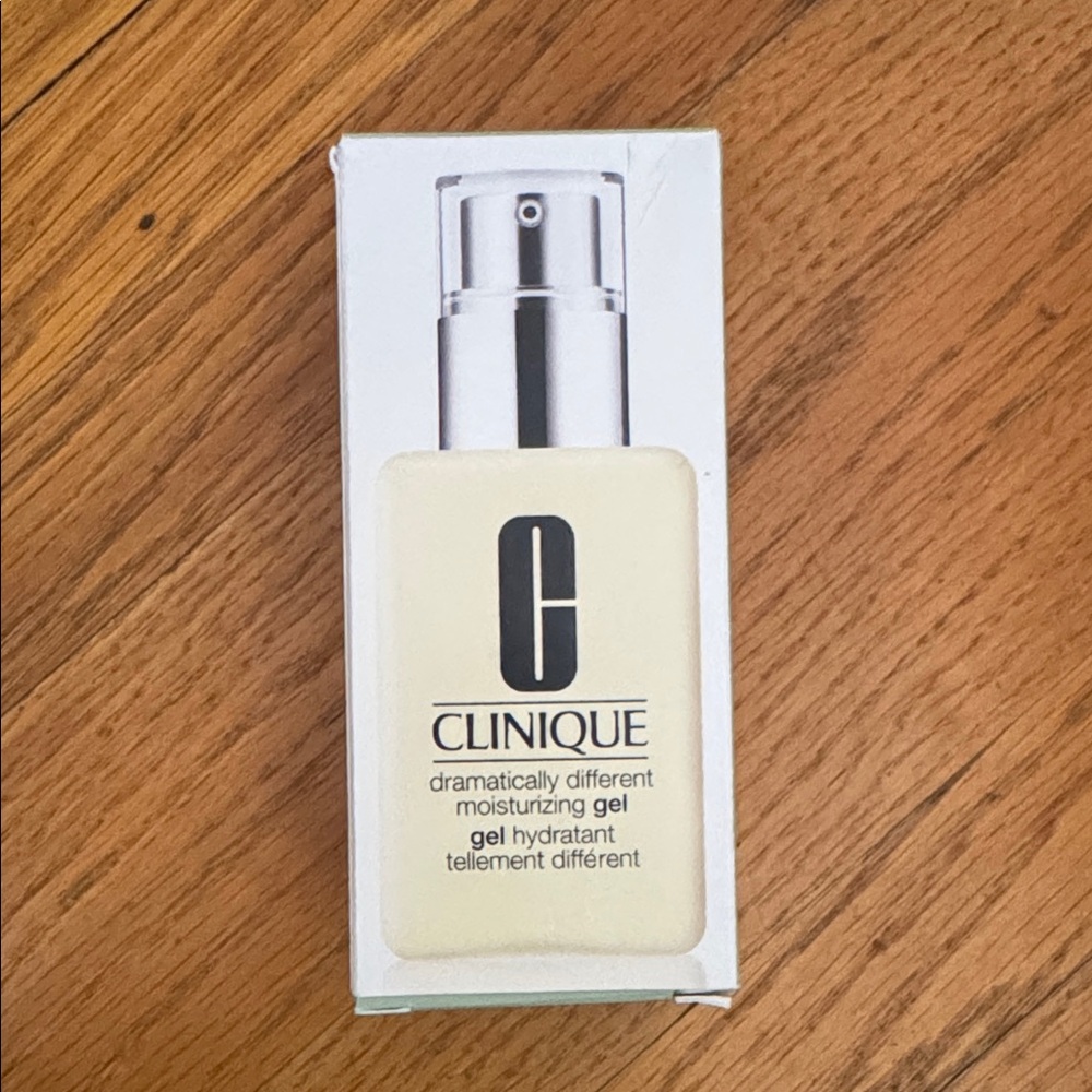 Low start Clinique Dramatically Different Moisturizing Gel For normal skin